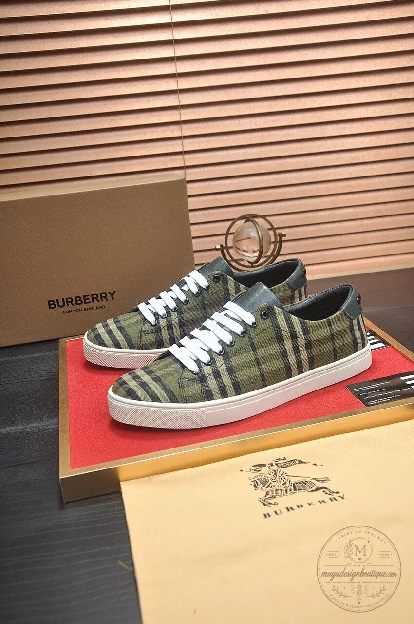 Burberry London England Plaid Pattern Low Top Lace Up Shoes 3 Burberry London England Plaid Pattern Low Top Lace Up Shoes